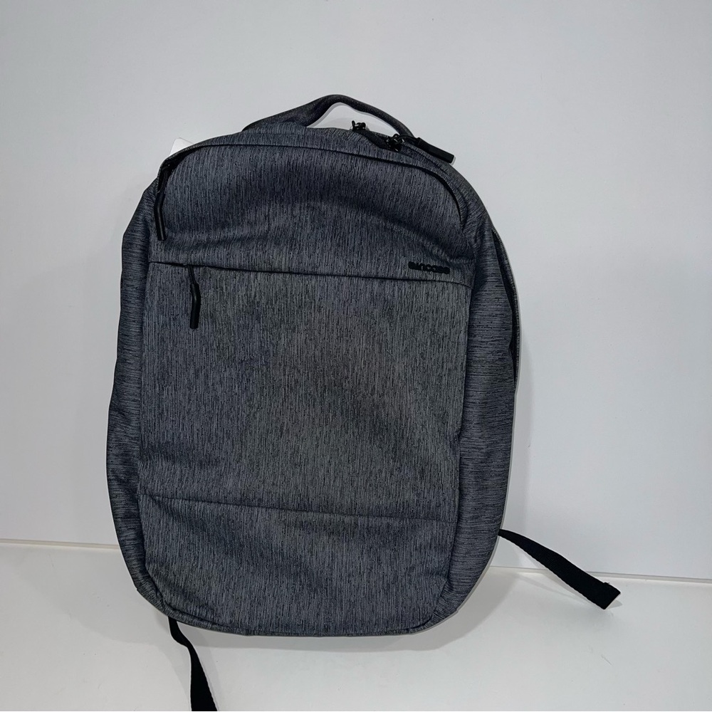 Incase City Compact Backpack for MacBook In Grey Color - New With Tag - Reemoly - Picture 7 of 14
